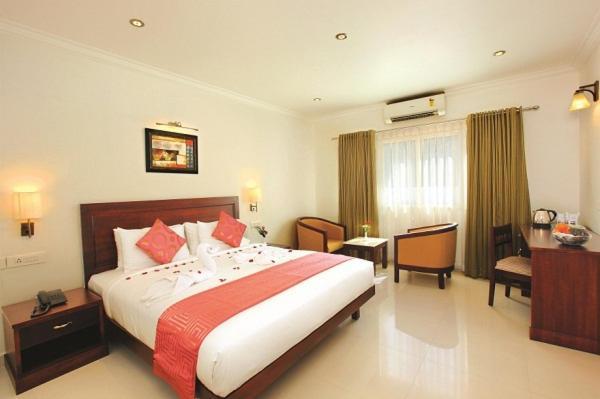 Hotel Raj Regency Nilamel Esterno foto